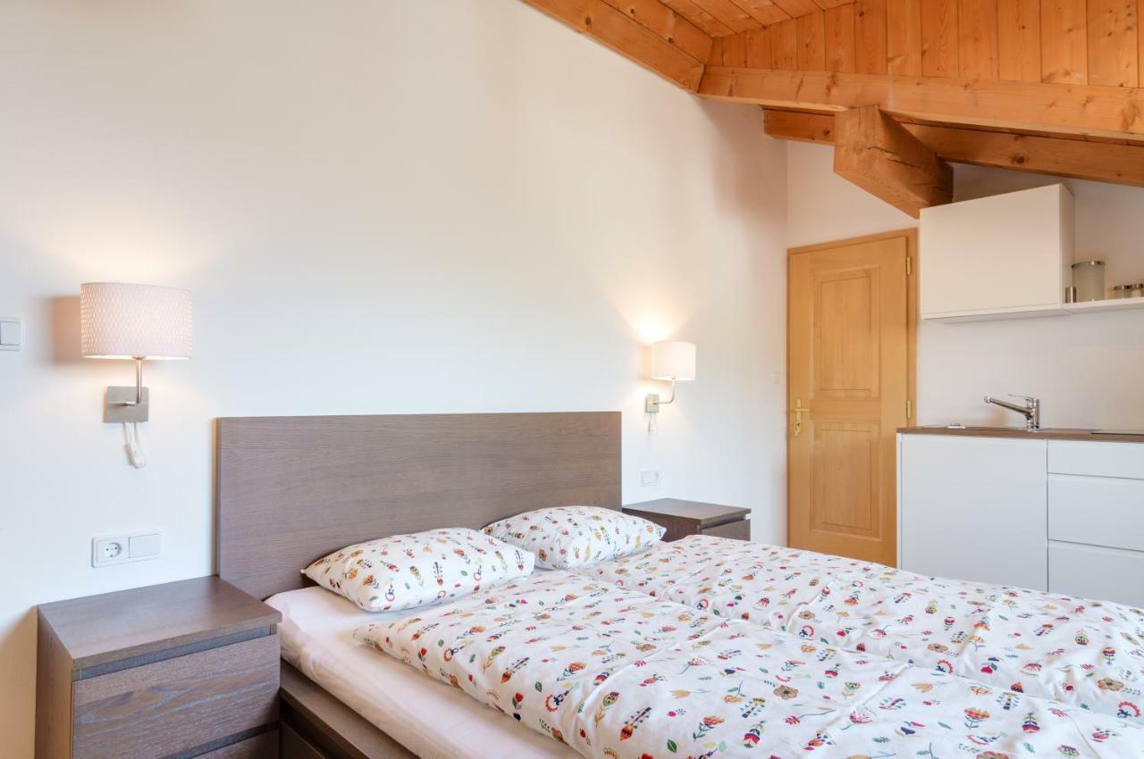 Lions Apartments Fiè Екстериор снимка