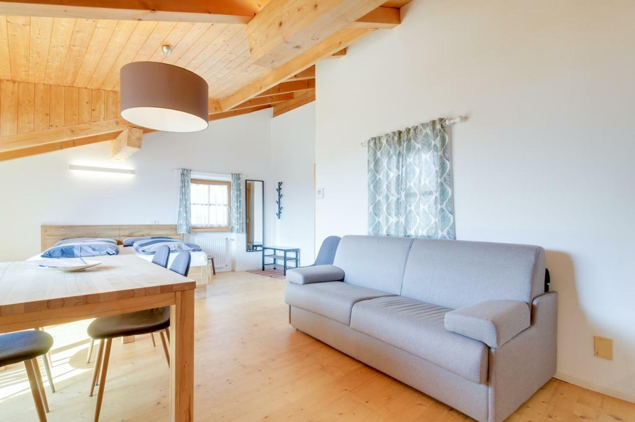 Lions Apartments Fiè Екстериор снимка
