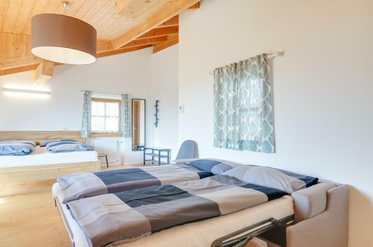 Lions Apartments Fiè Екстериор снимка